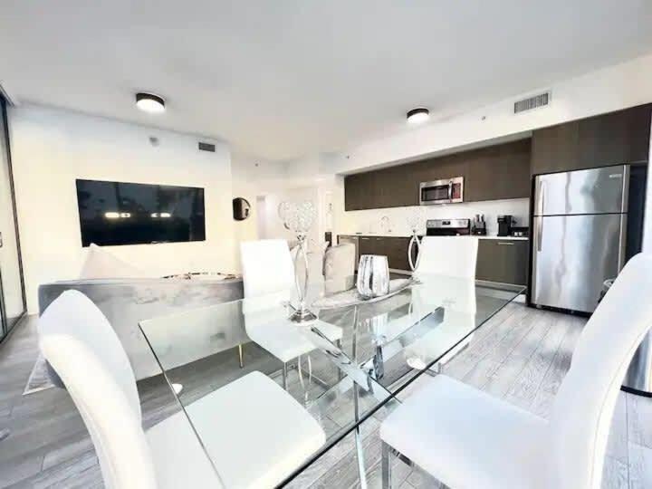 2Br, 2 Baths Lux Downtown Apt Heart Of Austin With Amazing Views, Pool, & Gym Екстериор снимка