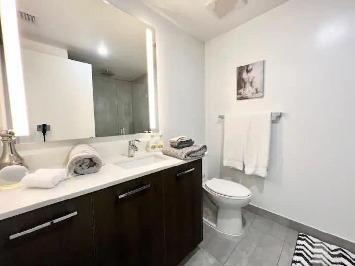 2Br, 2 Baths Lux Downtown Apt Heart Of Austin With Amazing Views, Pool, & Gym Екстериор снимка